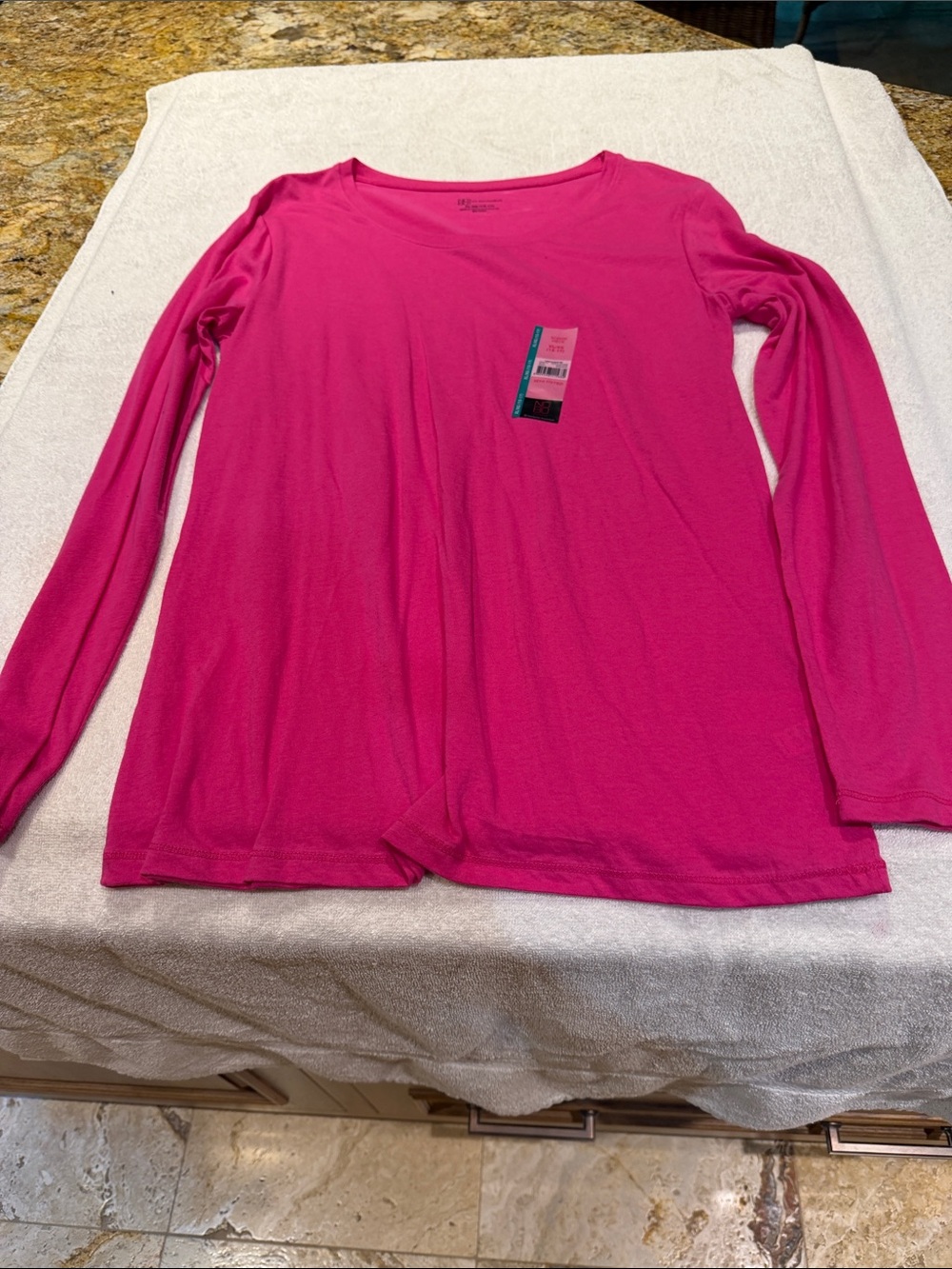 NOBO Scoop Neck Long Sleeve Tee in Fuchsia